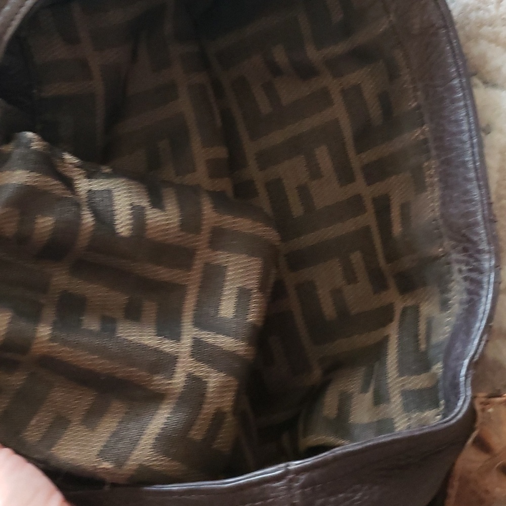 Fendi large spy leather bag - Picture 4 of 13